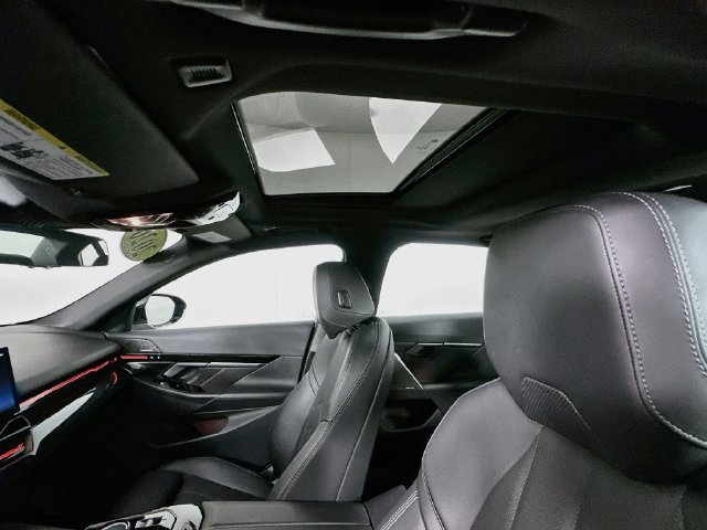 Used 2026 BMW 530i xDrive AWD/4WD image 20
