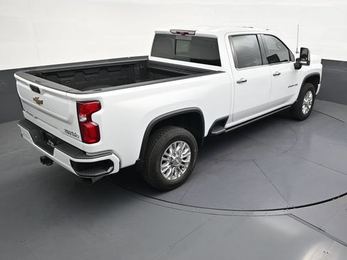 Used 2023 Chevrolet Silverado 2500 High Country w/ Z71 Off-Road Package AWD/4WD image 16
