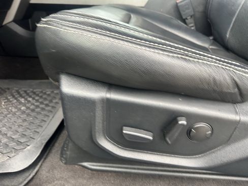 Used 2019 Ford F150 Lariat w/ Equipment Group 502A Luxury image 12