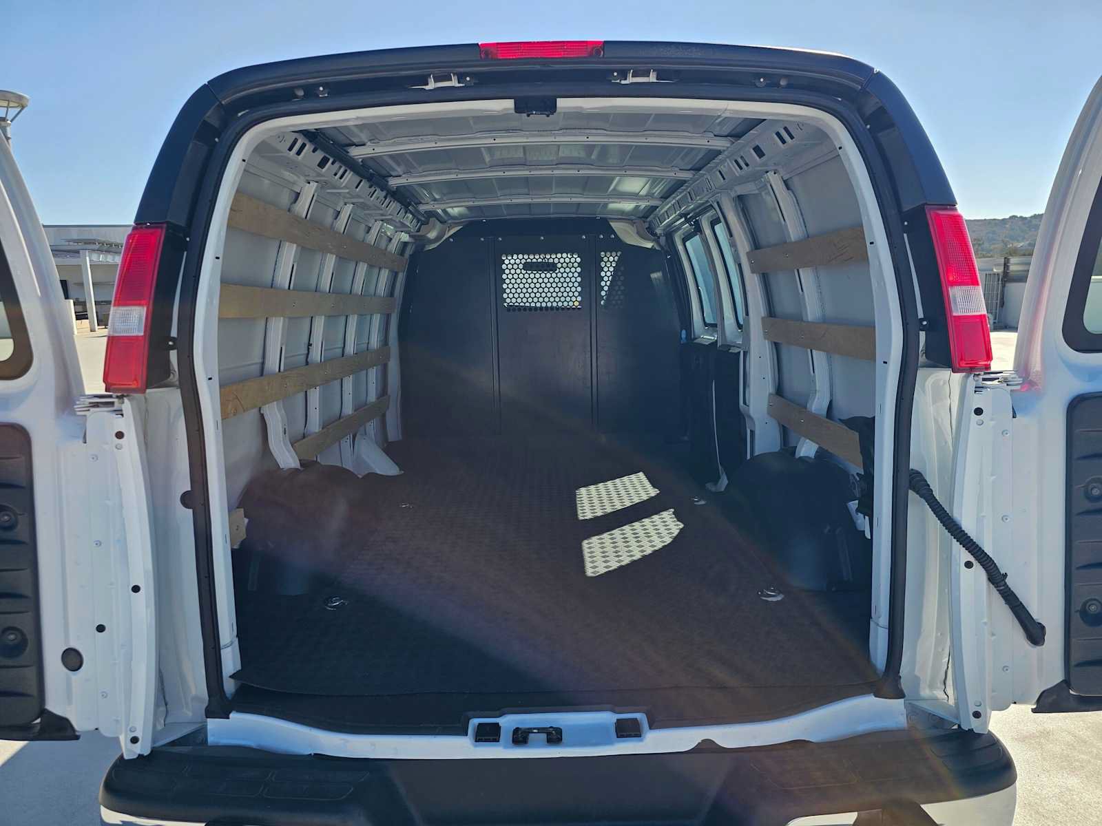 Used 2025 Chevrolet Express 2500 w/ Driver Convenience Package RWD image 16