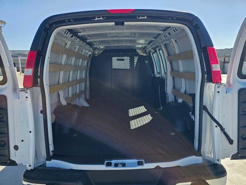 Used 2025 Chevrolet Express 2500 w/ Driver Convenience Package RWD image 16