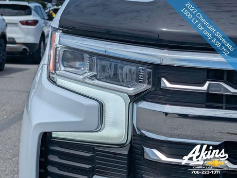 Used 2023 Chevrolet Silverado 1500 LT AWD/4WD image 9
