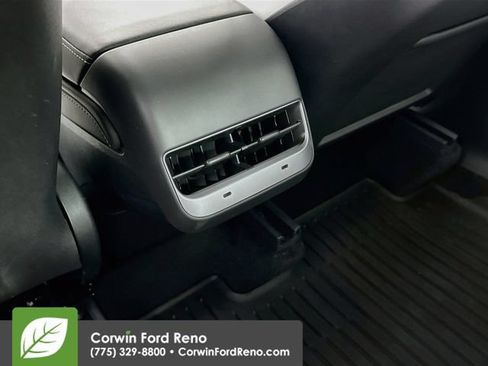 Used 2024 Tesla Model Y Long Range AWD/4WD image 25
