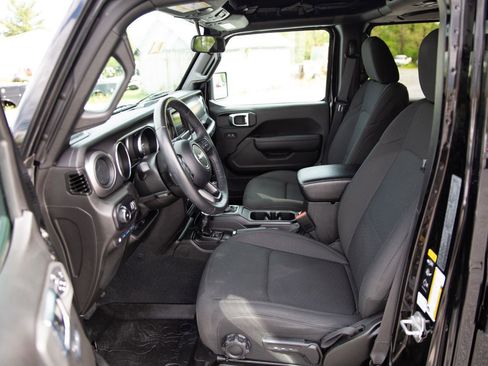 Used 2023 Jeep Wrangler Unlimited w/ Cold Weather Group AWD/4WD image 19