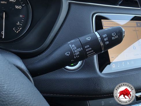 Used 2019 Cadillac XT4 Premium Luxury FWD image 31