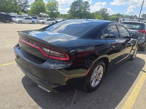 Used 2021 Dodge Charger SXT w/ Leather Interior Group RWD image 3