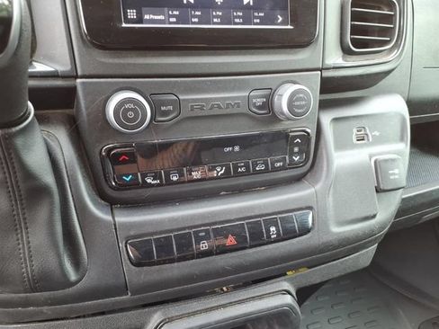 Used 2025 RAM ProMaster 2500 w/ Convenience Group FWD image 13