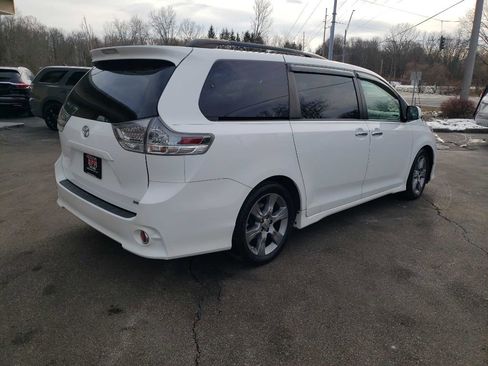 Used 2014 Toyota Sienna SE image 7