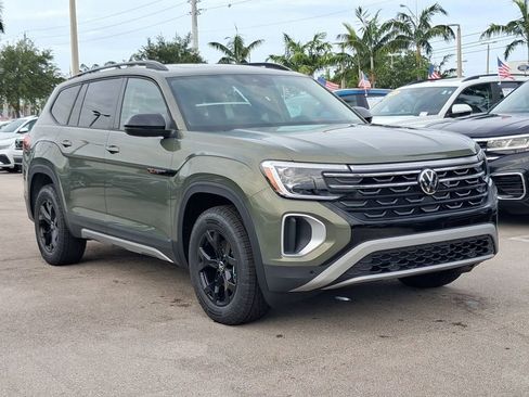 New 2026 Volkswagen Atlas Peak Edition AWD/4WD image 3