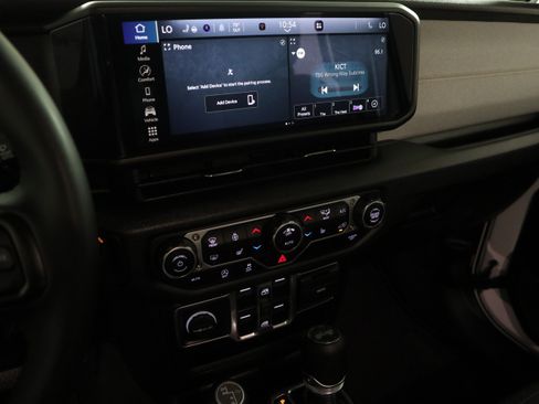 Used 2025 Jeep Wrangler Unlimited Sport AWD/4WD image 23