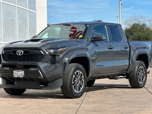 Certified 2024 Toyota Tacoma TRD Sport w/ TRD Sport Upgrade Package image 10