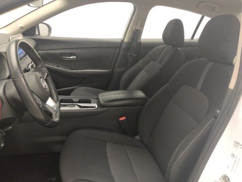Used 2025 Nissan Sentra SV w/ All-Weather Package FWD image 17