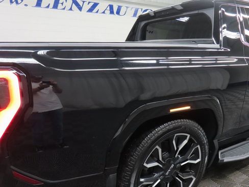 Used 2025 GMC Sierra EV Denali image 37