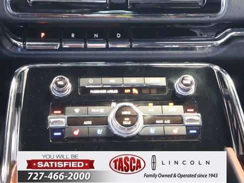 Used 2020 Lincoln Navigator L Reserve w/ Equipment Group 208A Reserve AWD/4WD image 21