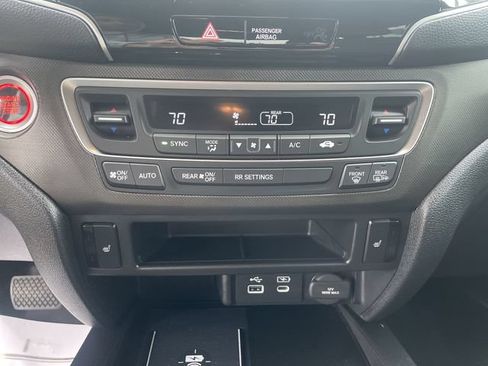 Used 2025 Honda Passport TrailSport image 25