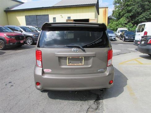 Used 2012 Scion xB image 4
