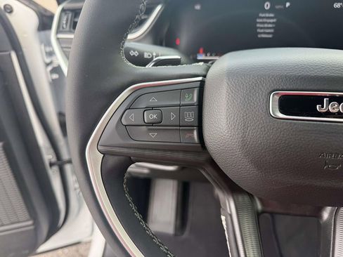 New 2026 Jeep Grand Cherokee L 2WD image 17