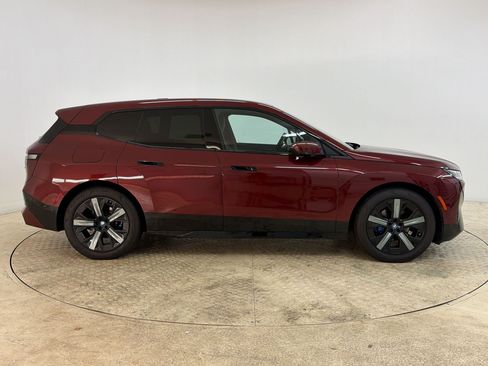 Used 2023 BMW iX xDrive50 w/ Premium Package AWD/4WD image 8