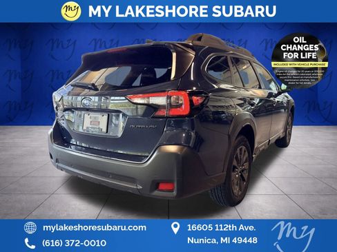 Certified 2025 Subaru Outback Onyx Edition AWD/4WD image 10