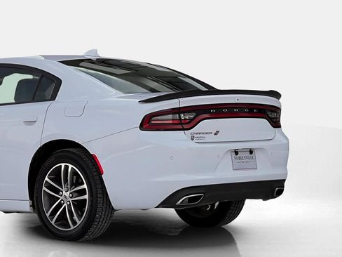 Used 2018 Dodge Charger GT image 3