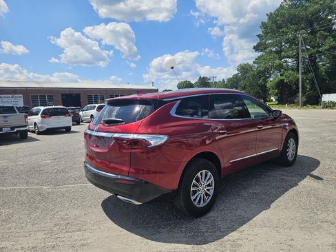 Used 2023 Buick Enclave Essence FWD image 5