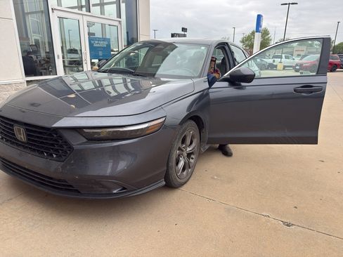 Used 2024 Honda Accord EX image 4