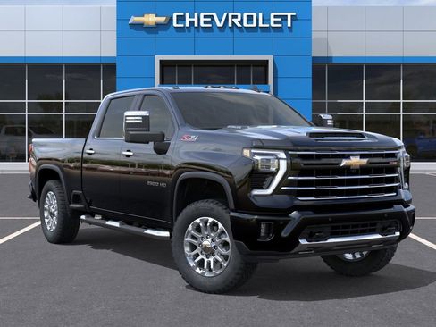 New 2026 Chevrolet Silverado 2500 LT w/ Z71 Chrome Sport Edition AWD/4WD image 7