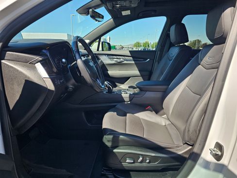 Used 2022 Cadillac XT6 Premium Luxury w/ Technology Package FWD image 19