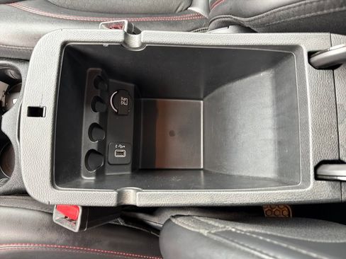 Used 2020 Jeep Cherokee Trailhawk w/ Cold Weather Group image 24