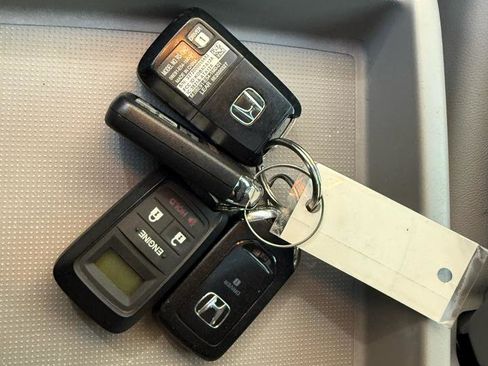 Used 2014 Honda Odyssey Touring image 49