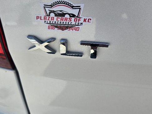 Used 2015 Ford Explorer XLT w/ Equipment Group 202A image 9