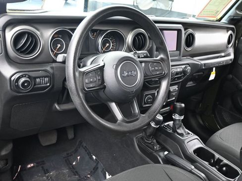 Used 2022 Jeep Wrangler Unlimited Sport image 13