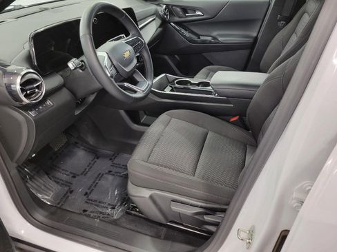Used 2025 Chevrolet Equinox LT image 8