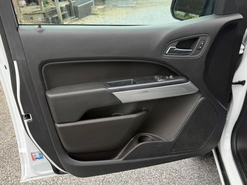 Used 2022 Chevrolet Colorado LT w/ Fleet Safety Package AWD/4WD image 21
