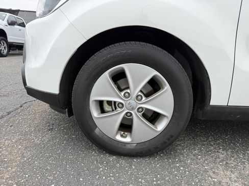 Used 2016 Kia Soul FWD image 20