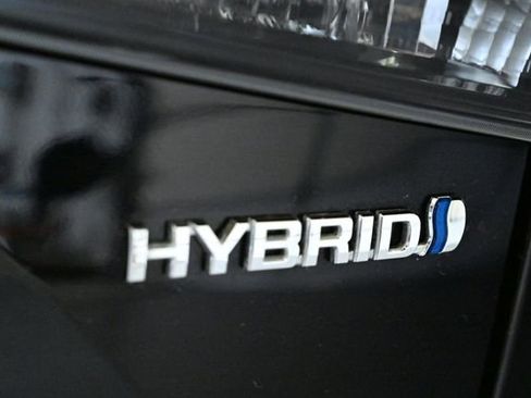 Used 2022 Toyota Highlander XLE AWD/4WD image 14