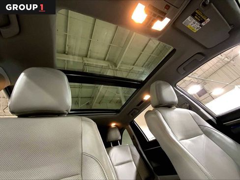 Used 2016 Toyota Highlander Limited Platinum image 13