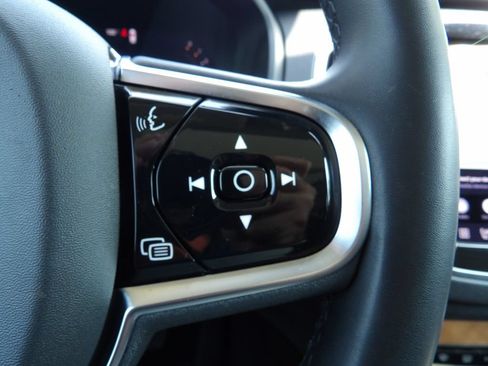 Certified 2023 Volvo XC90 B6 Plus AWD/4WD image 19