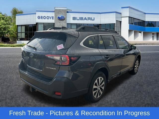 Used 2024 Subaru Outback Premium AWD/4WD image 5