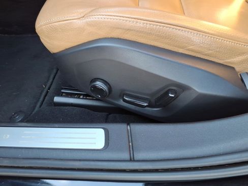 Used 2018 Volvo S90 T5 Momentum w/ Convenience Package image 9