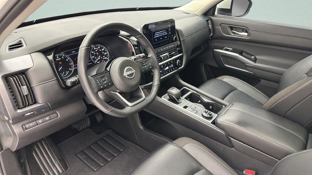 Used 2024 Nissan Pathfinder SL w/ SL Premium Package AWD/4WD image 12