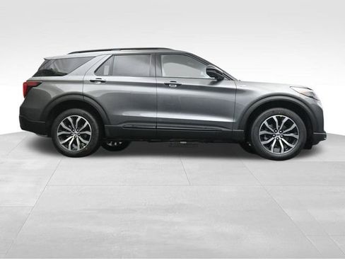 New 2026 Ford Explorer ST-Line image 28