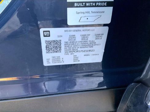 Certified 2025 Cadillac XT6 Premium Luxury image 32