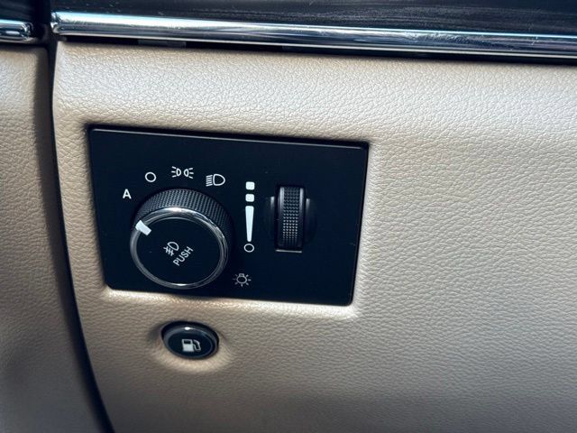Used 2019 Jeep Grand Cherokee Limited AWD/4WD image 17
