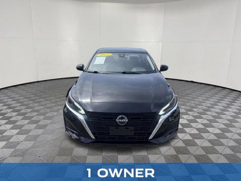 Used 2023 Nissan Altima 2.5 SV AWD/4WD image 2