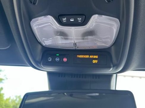 Used 2025 Chevrolet Colorado LT w/ LT Convenience Package AWD/4WD image 37