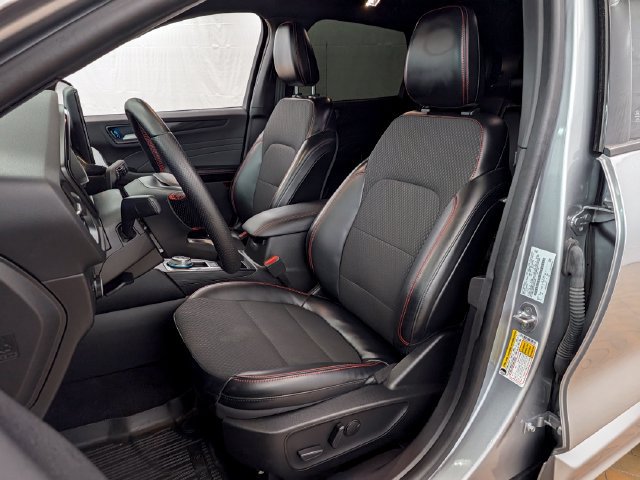 Certified 2023 Ford Escape ST-Line Elite AWD/4WD image 12
