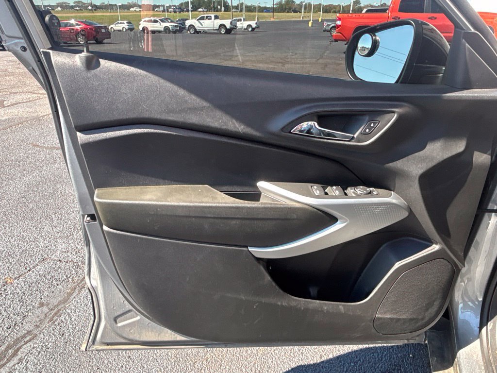 Used 2024 Chevrolet Trax RS FWD image 7