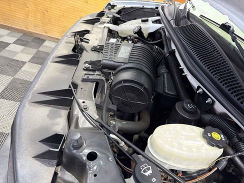 Used 2017 Chevrolet Express 2500 image 28