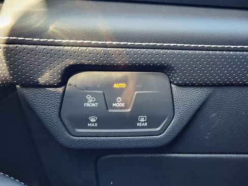 New 2026 Volkswagen Atlas Cross Sport SEL R-Line image 11